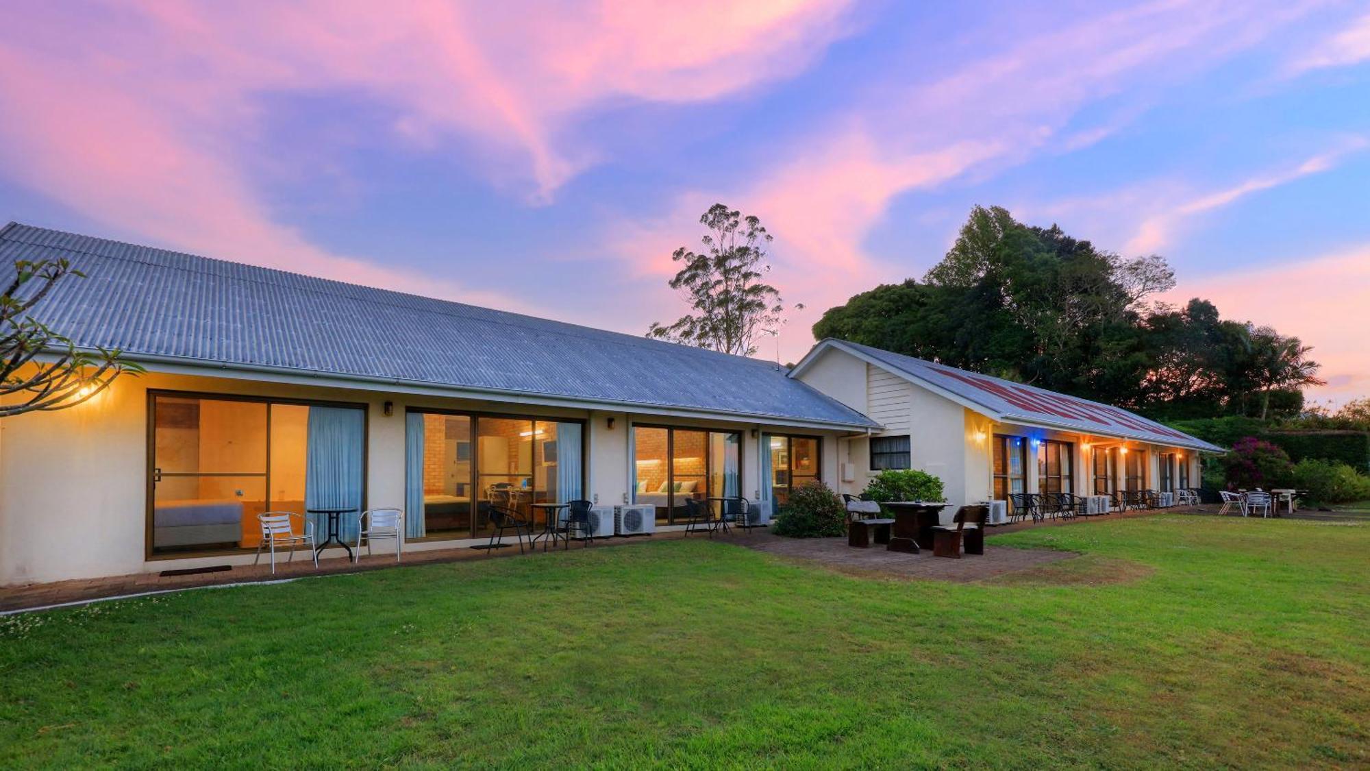 Maleny Views Motel Экстерьер фото