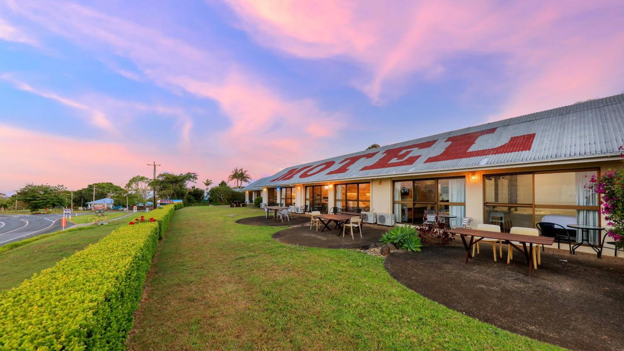 Maleny Views Motel Экстерьер фото