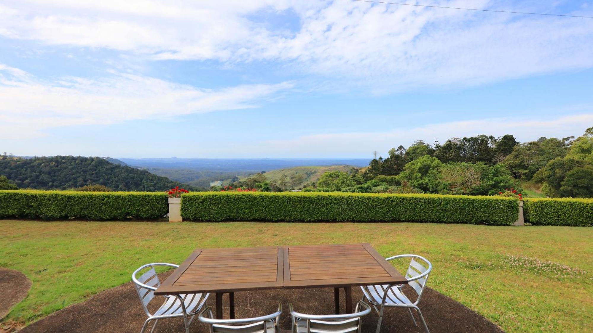 Maleny Views Motel Экстерьер фото