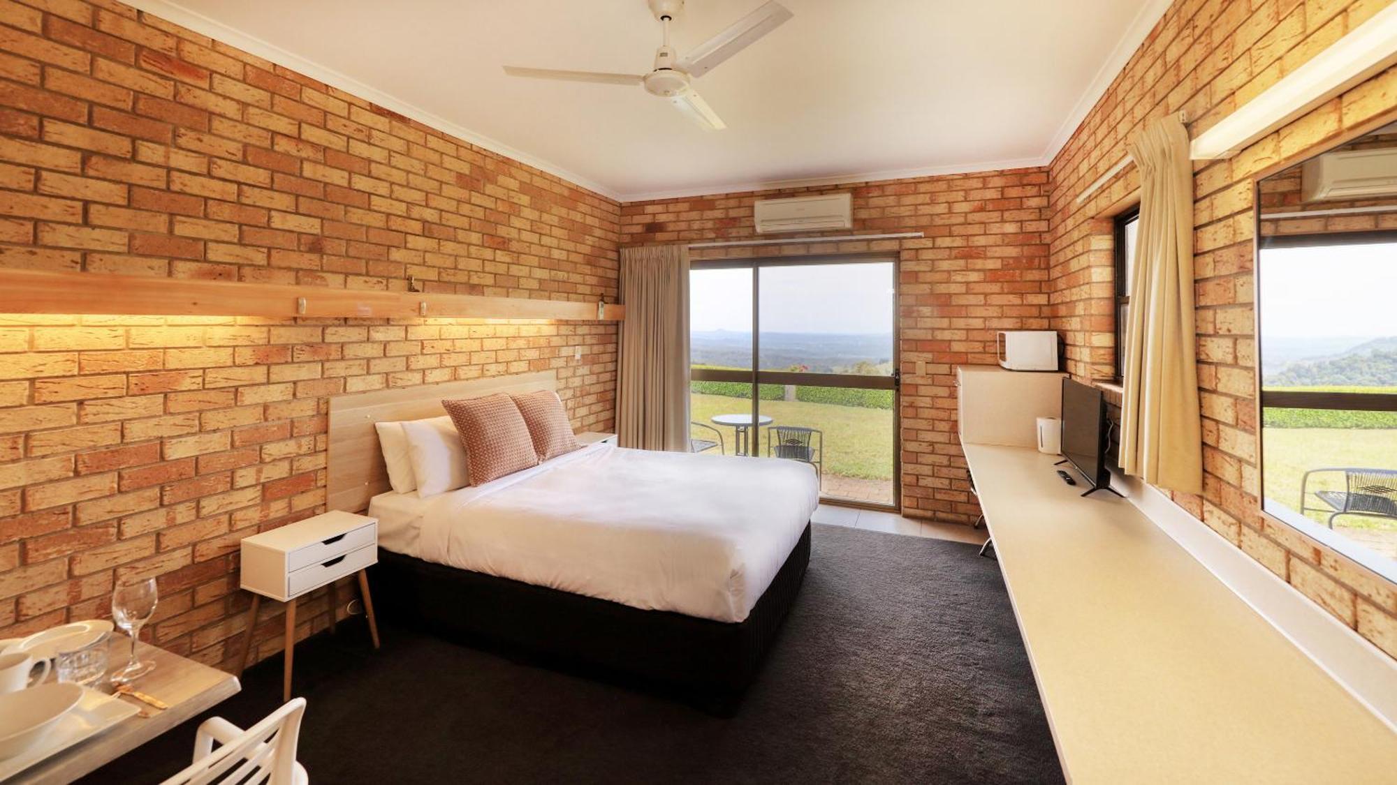 Maleny Views Motel Экстерьер фото