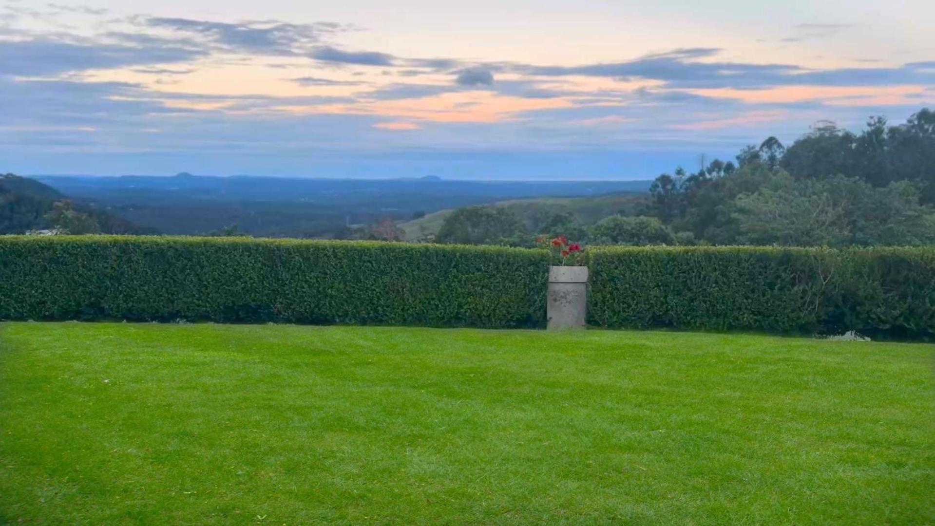Maleny Views Motel Экстерьер фото
